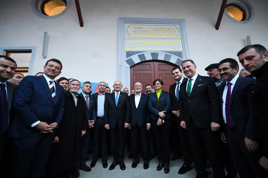 Hacı Naif Akkuş Camii Kadir Gecesi’nde İbadete Açıldı