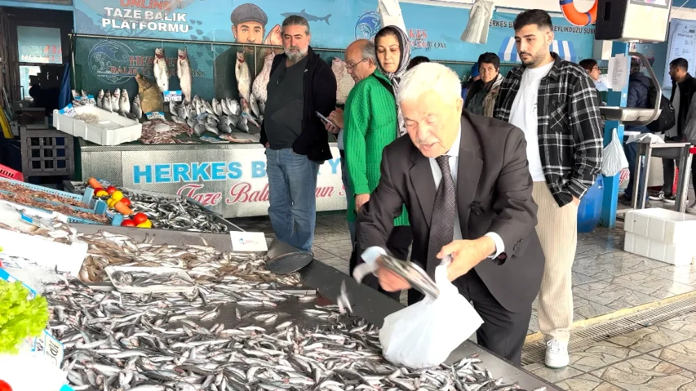 Hamsi Ucuzladı, Tezgahlar Şenlendi